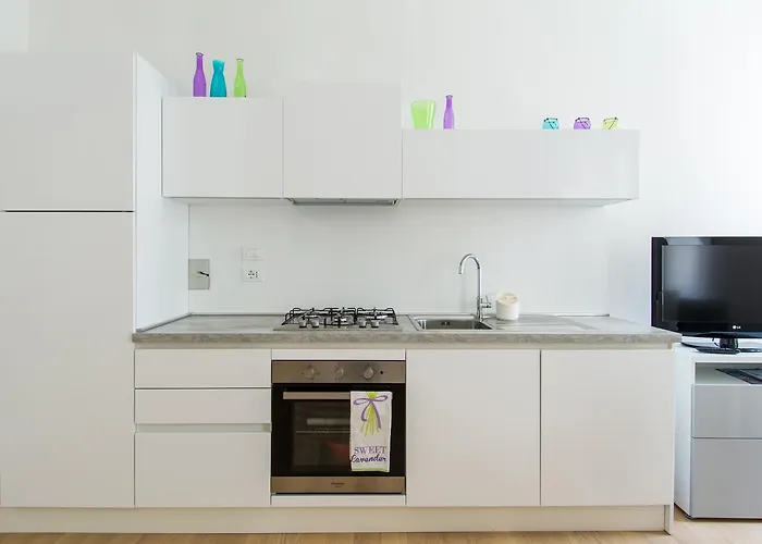 Belvedere White Flat